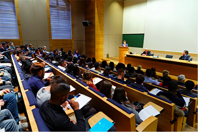 photo lycéen amphi cdf
