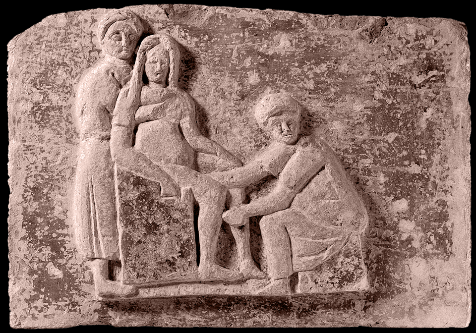 Bas-relief funéraire en terre cuite représentant un accouchement, retrouvé à Ostie sur la tombe de Scribonia, une sage-femme