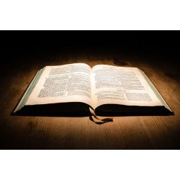 Le livre de la Bible ouvert