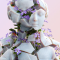 Statue recouverte de fleurs