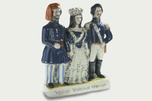 Bibelot en porcelaine représentant le sultan Abdülmecid, la reine Victoria et l’empereur Napoléon III, alliés lors de la guerre de Crimée, 1854-1856. Collection de M. İsa Akbaş, Istanbul.