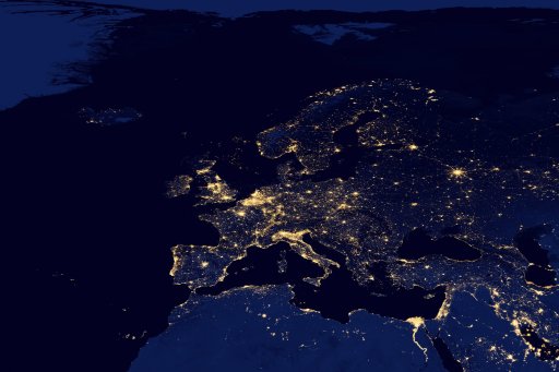 Europe vue du ciel et de nuit avec éclairage urbain