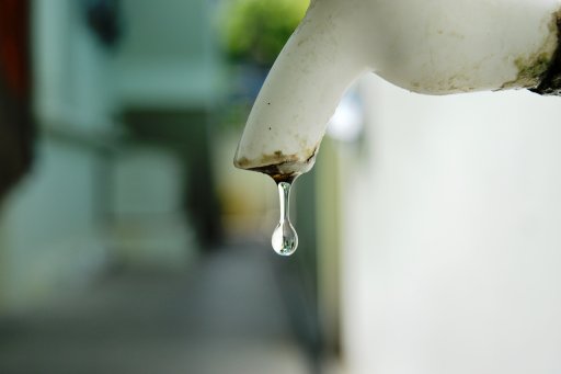 Goutte d'eau d'un robinet