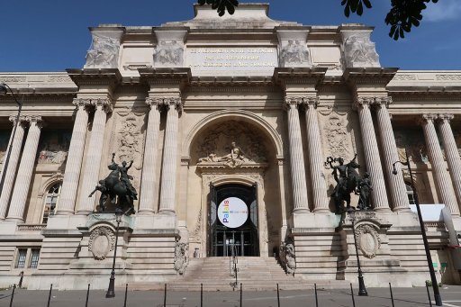 Façade du Palais de la découverte