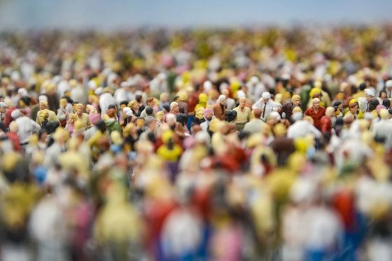 Small figurines representing a crowd of people