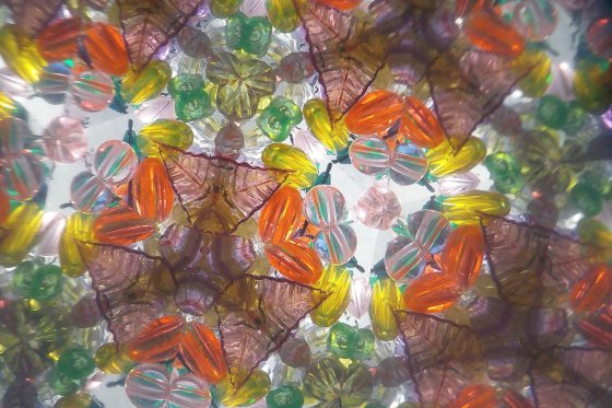 Image à l'intérieur d'un kaléidoscope