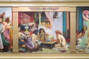 Tableau montrant des femmes jouant à un jeu de société dans un intérieur orientaliste.