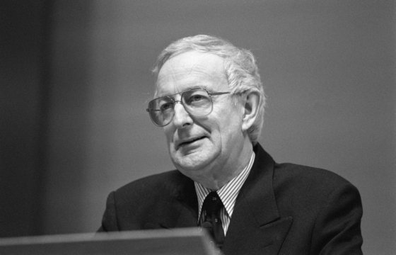 Michael Edward durant sa leçon inaugurale