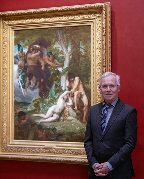 Le Pr Thomas Römer devant la peinture "Le Paradis perdu" d’Alexandre Cabanel