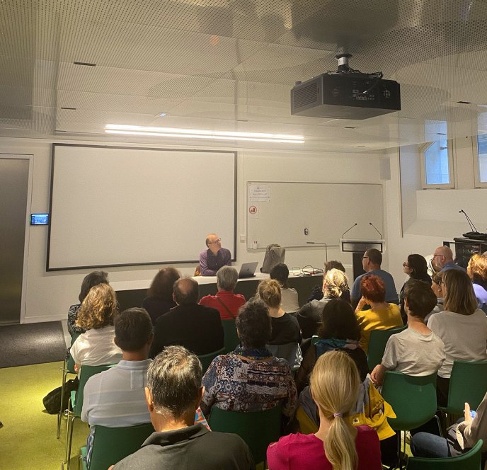 Pr Patrick Boucheron giving a lecture at the JEP 2024 event