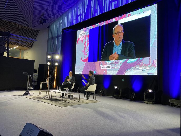 Conférence du Pr Antoine Lilti, "Le savant et le charlatan : les sciences dans l’espace public au siècle des Lumières" lors du festival havrais "Sur les Épaules des Géants". 