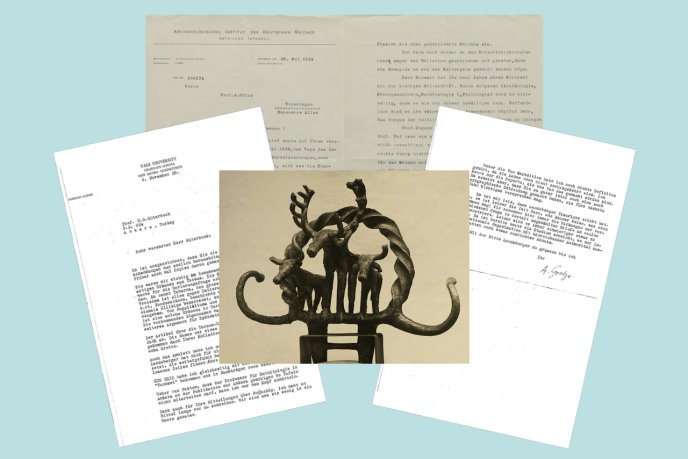Montage de lettres anciennes et d’un objet archéologique en bronze avec au centre, une sculpture représentant des animaux sous une arche torsadée et en arrière-plan, trois lettres dactylographiées des années 1930, en allemand et en anglais, émanant d’institutions académiques