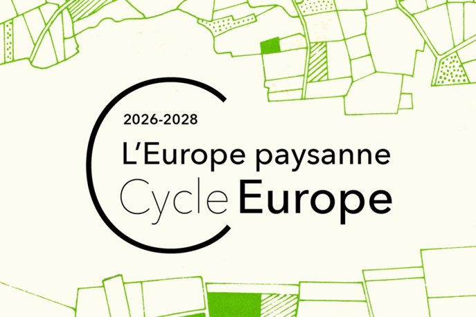 Display the full size picture: Illustration de couverture « L’Europe paysanne – Cycle Europe », édition 2026-2028, sur fond de parcelles agricoles dessinées en vert