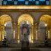 Statue de Guillaume Budé, cour Budé, Collège de France.
